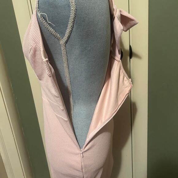 Pink bodycon dress with crisscross - Picture 7 of 7